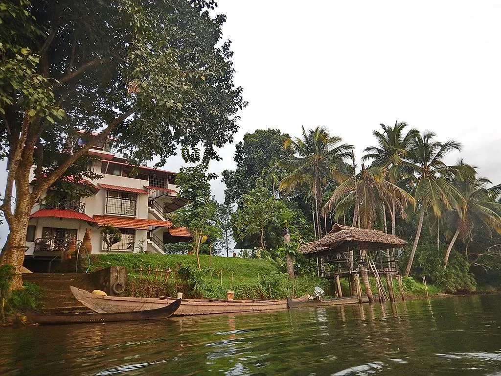 Pearl Spot Bed & Breakfast Nedumbassery