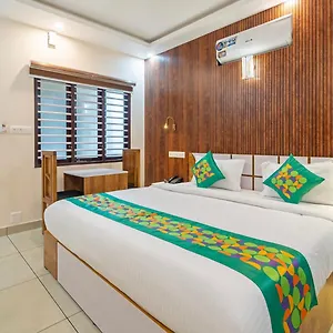 Hotel Treebo Thoduvas Star Plaza Cochin Airport, Nedumbassery